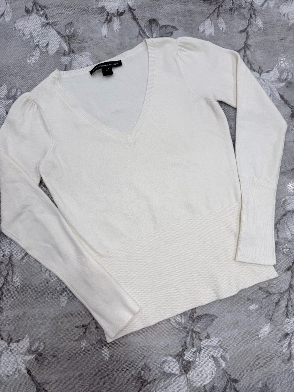 French Connection Soft Ivory Sweater V Neck Puff Shoulder Knit Top Large